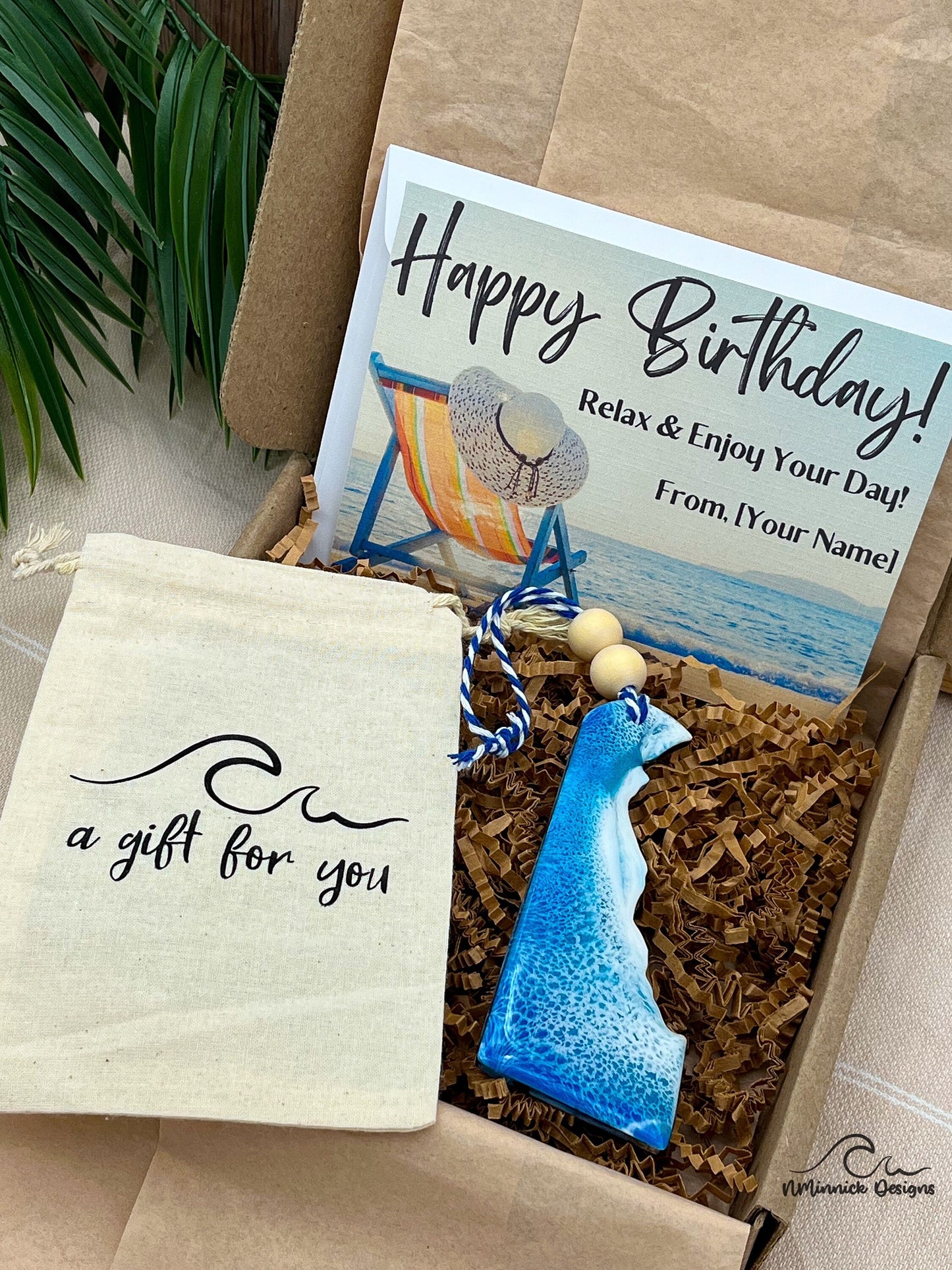 Delaware Ornament Gift Box with Keepsake Gift Bag and Custom Card