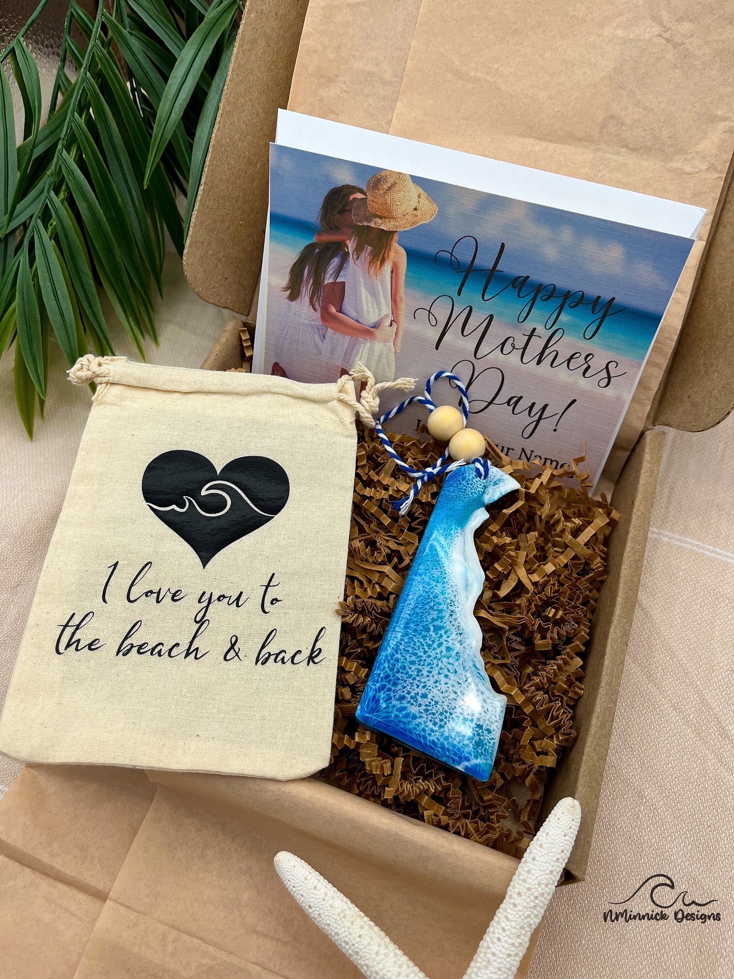 Delaware Ornament Gift Box with Keepsake Gift Bag and Custom Card