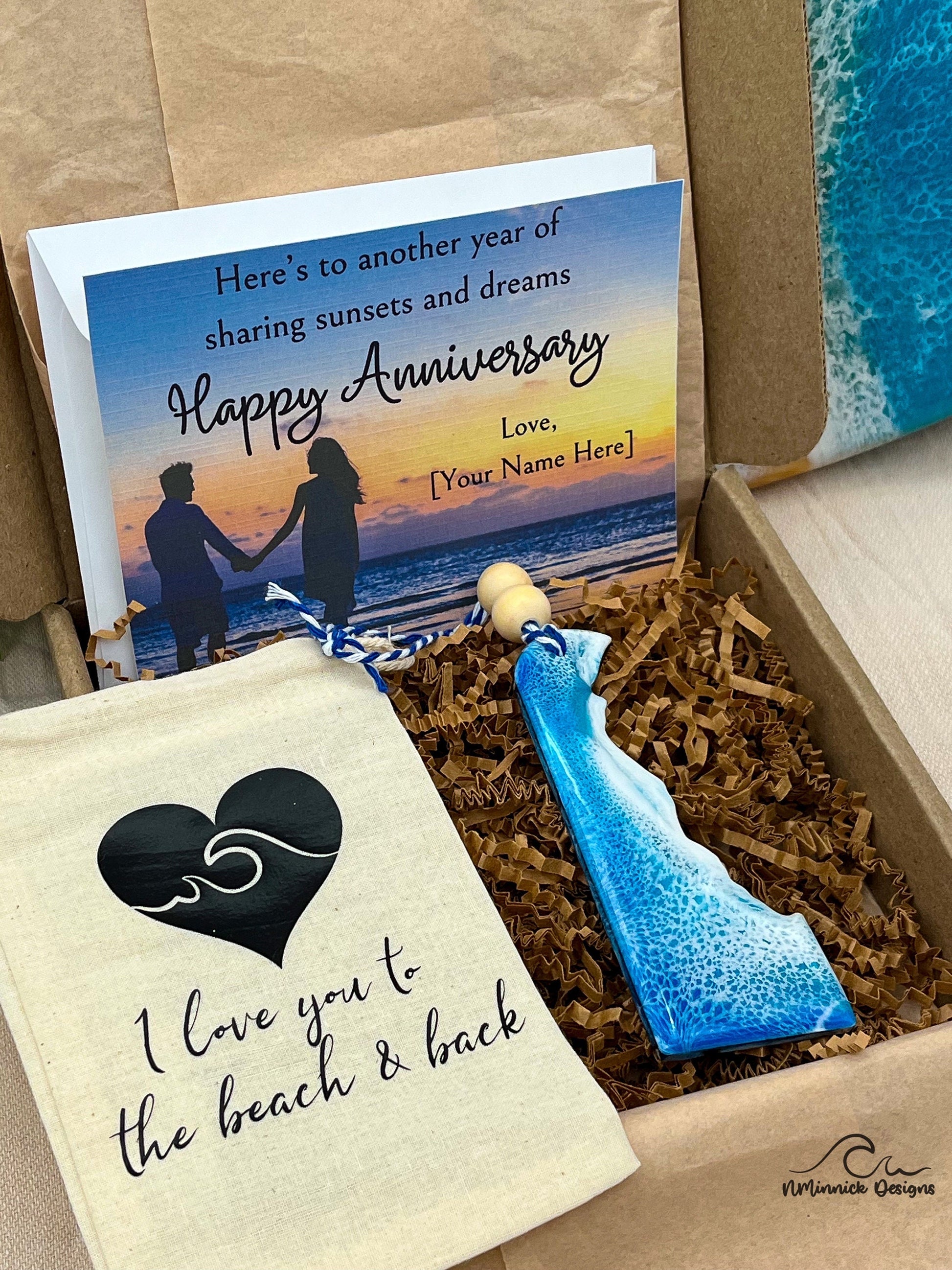 Delaware Ornament Valentines Day Gift Box with Custom Card and Ornament Keeper Bag