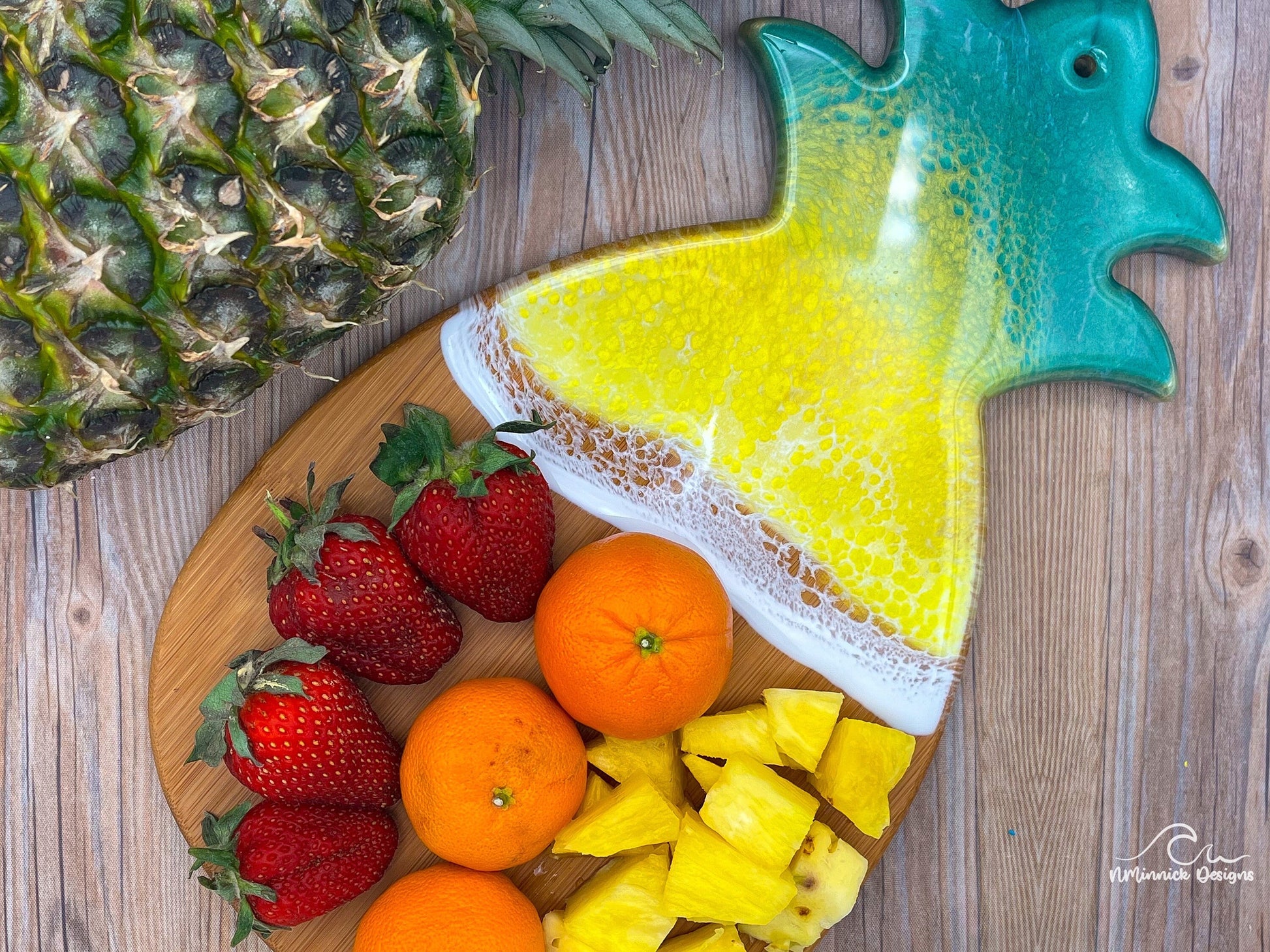 Pineapple Serving Board with Traditional Green and Yellow Pineapple Colors, Pineapple Decor, Pineapple Gifts, Tropical Decor