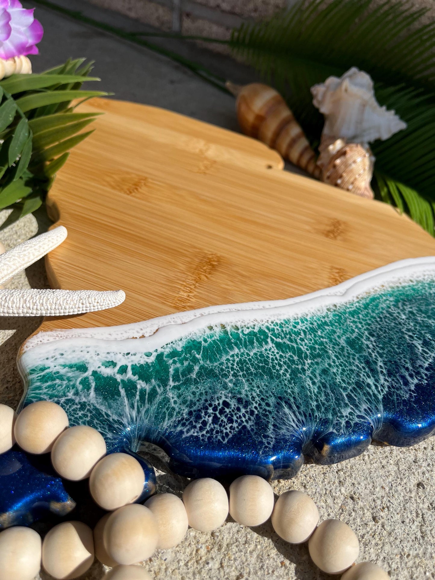 South Carolina Bamboo Serving Board with Ocean Resin Art, State Shaped Charcuterie Board, Coastal Beach House Decor, Hilton Head Gift