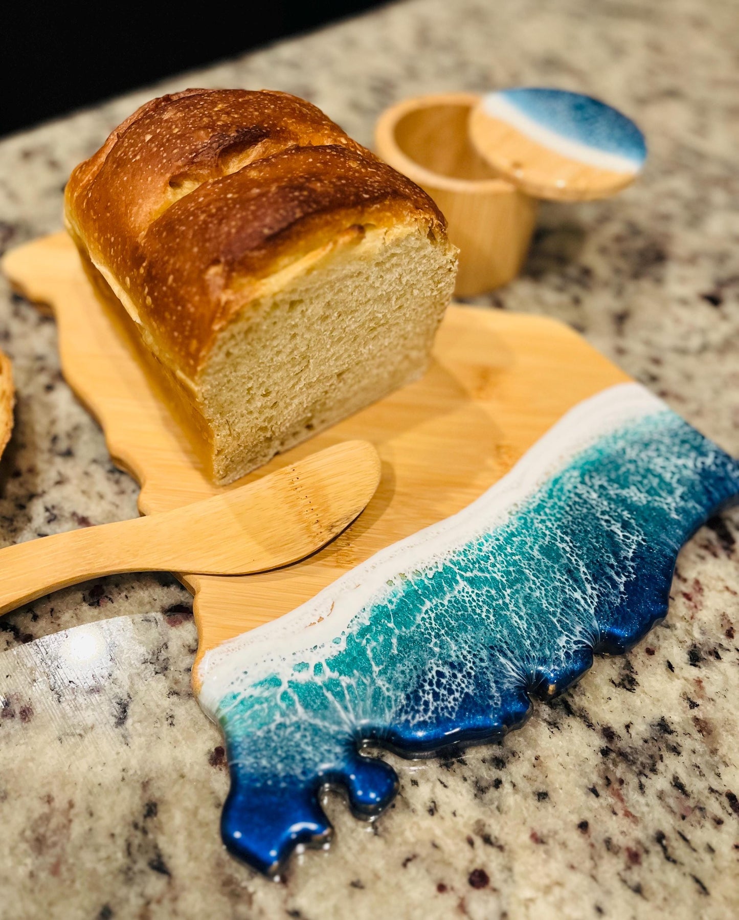 South Carolina Bamboo Serving Board with Ocean Resin Art, State Shaped Charcuterie Board, Coastal Beach House Decor, Hilton Head Gift