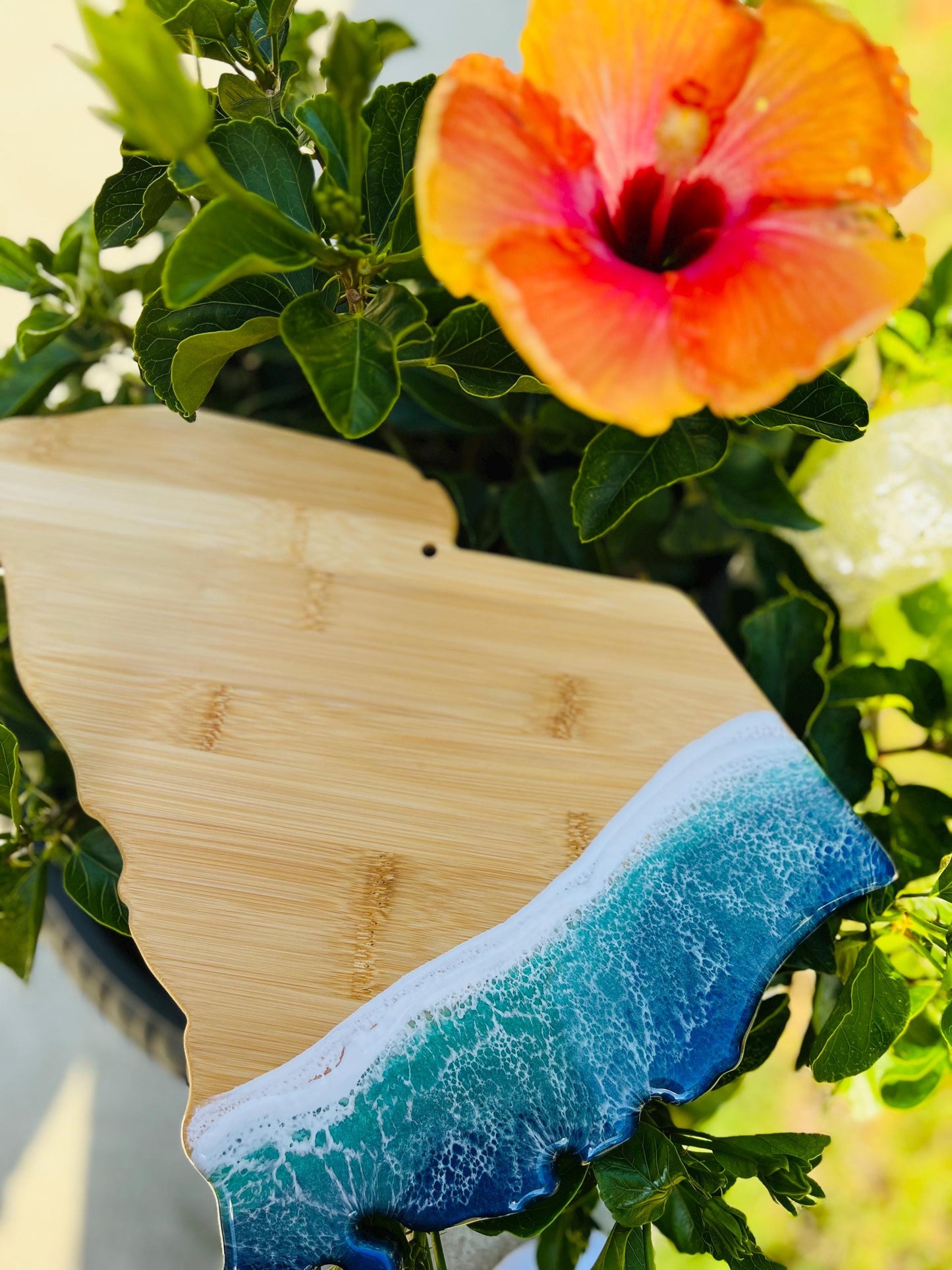 South Carolina Bamboo Serving Board with Ocean Resin Art, State Shaped Charcuterie Board, Coastal Beach House Decor, Hilton Head Gift