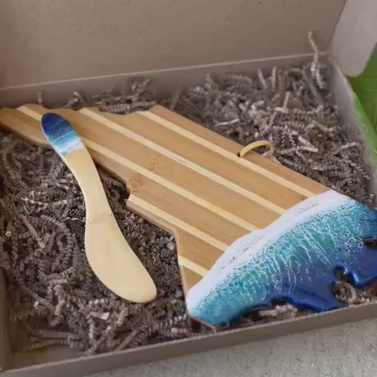 North Carolina Cheese Board Gift Set, Bamboo Serving Tray with Ocean Resin Art, Coastal Home Decor, Outer Banks Art, Holiday Hostess Gift