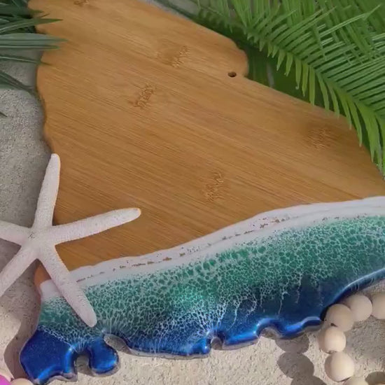 South Carolina Bamboo Serving Board with Ocean Resin Art, State Shaped Charcuterie Board, Coastal Beach House Decor, Hilton Head Gift